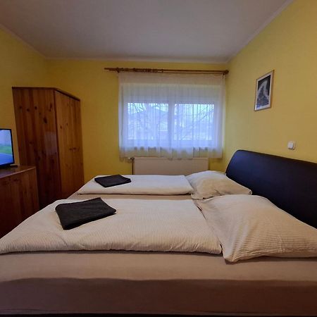 Ilona Apartmanhaz Шиофок Экстерьер фото